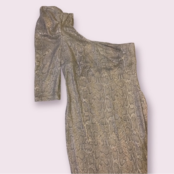 One shoulder metallic gold snakeskin print dress - Picture 2 of 11